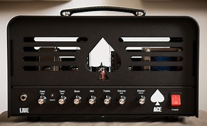 Ace Amplification sort la tête d'ampli pour guitare ACE Live 20W