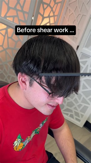 Miami, Florida Tap the “book” icon in my bio to secure your next service. My client asked for a textured look for his straight flat hair and his receding thinning hairline he wanted a fringe transformation deos #lowtaper #straighthairstylesloveit