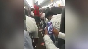 Storm causes chaos on SpiceJet flight in India