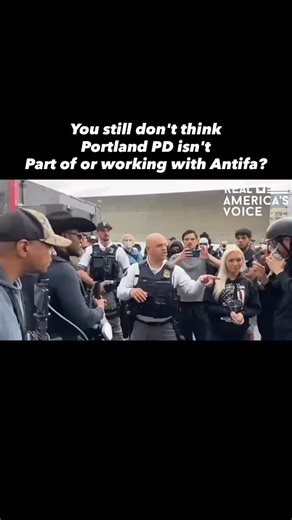 Portland PD is now giving Antifa terrorlsts TIPS on how to avoid federal troops.. | TheAppalachian1