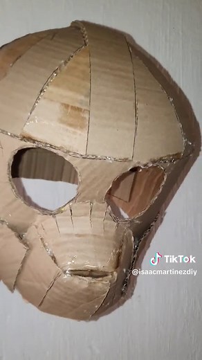 Cómo hacer la máscara de Springtrap (FNAF) parte 2