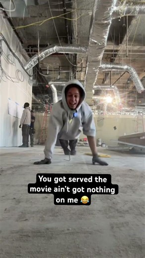 If you got served was a real person 😂 #dance #dancer #flipsinpublic #shorts #yougotserved