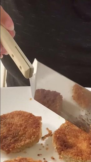 No deep frying eggplant Parmesan .but, Look how crispy! one COOL Trick￼ you may not have!