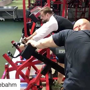 A little Sunday camaraderie at the #mi40gym. The atmosphere today was epic as @hypertrophycoach @ruff_diesel @vogelitis channeled their inner BPak for quad smash session and coach @brycebahm enjoyed some painful contractions for back and hams. #mi40 #mi40gym #mi40life #muscleexpert | Ben Pakulski IFBB Pro