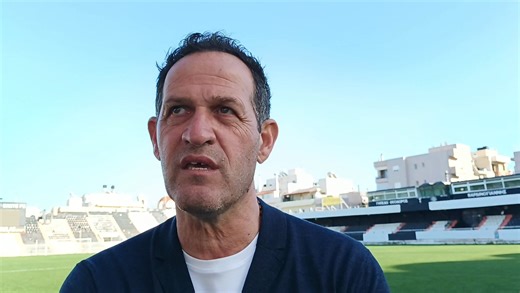 ΘΑΛΗΣ ΘΕΟΔΩΡΙΔΗΣ: "ΕΙΧΑΜΕ ΑΠΟ ΕΝΑ ΗΜΙΧΡΟΝΟ ΟΙ ΟΜΑΔΕΣ, Η ΑΕΚ ΤΟ ΠΡΩΤΟ, Ο ΟΦΗ ΤΟ ΔΕΥΤΕΡΟ ΓΙΝΕΤΑΙ ΠΟΛΥ ΚΑΛΗ ΔΟΥΛΕΙΑ ΑΠΟ ΤΟΝ ΚΥΡΙΟ ΚΑΤΗΚΑΡΙΔΗ, ΚΑΘΕ ΧΡΟΝΟ ΚΑΝΕΙ ΒΗΜΑΤΑ ΠΡΟΟΔΟΥ Ο ΟΦΗ" (VIDEO) Οι αναφορές του προπονητή της ΑΕΚ λίγη ώρα μετά τη νίκη της ομάδας του στο "Γεντί Κουλέ". "Είχαμε από ένα ημίχρονο οι ομάδες, η ΑΕΚ το πρώτο, ο ΟΦΗ το δεύτερο", σχολίασε ο Θαλής Θεοδωρίδης, μιλώντας με πολύ καλά λόγια για τον αντίπαλο: "Γίνεται πολύ καλή δουλειά από τον κύριο Κατηκσρίδη, κάθε χρόνο κάνει βήματα π