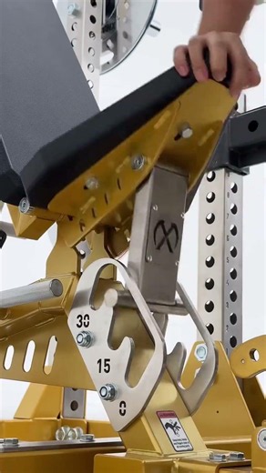 This Might Be One of the Most Convenient Bench Press Setups I've Seen