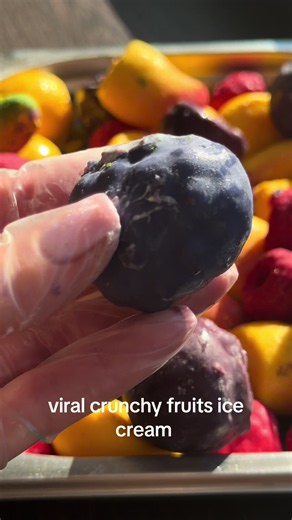 3D Crunchy Fruits saldējums Rīgā — MOCHI Krišjāņa Barona 109