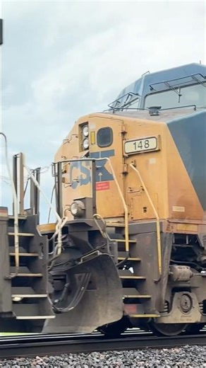 YN2 CSX AC44CW trails on BNSF Manifest train! #railroad #csxtransportation #bnsf #bnsfrailway #csx