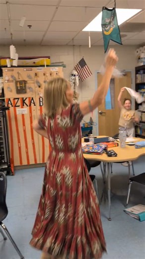 Our 4th graders had a blast reviewing with Mrs. Wetz to get ready for their Unit 2 math test! For every correct answer, students got to wave their towels in celebration. 🎉 Thank you, Mrs. Wetz, for making learning fun! #NaviGators | Lowcountry Leadership Charter School