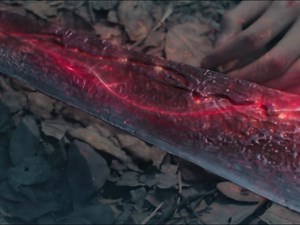 🍑The woman transformed into a sword spirit and saved her dying lover! 🍑女人变成剑灵救了濒死的爱人！ 📺Drama：逍遥 The Unclouded Soul 🤗Welcome to click and watch🙌 #TheUncloudedSoul #逍遥 | 古风甜偶录