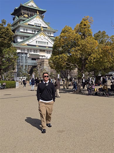 Exploring the Historic Osaka Castle in Japan
