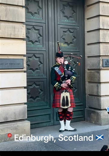 I came for the history… stayed for the magic #edinburgh #solotravel #travelwithsarahmarie #seetheworld