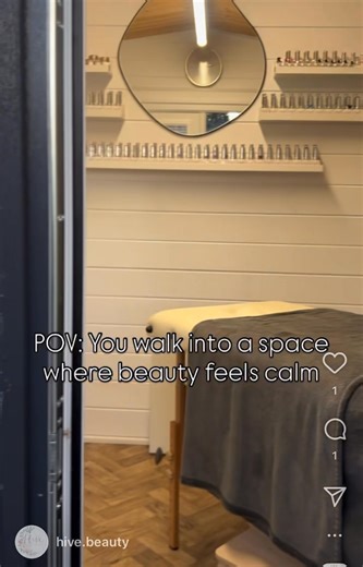 POV: You walk into a space where beauty feels calm ☺️ Crisp air, quiet garden & a hint of winter sparkle ❄️✨ Grab your piece of calm & book your appointment today ☺️ | Hive Nails & Beauty