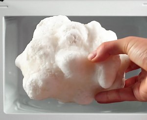 251K views · 1.5K reactions | Satisfying Melt & Pour Art That Smells Amazing! This Soap Looks Like Crystal | Crafty Gadgets | Facebook