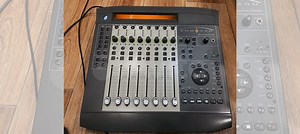 DigiDesign Command 8 контроллер Daw купить в Новом Уренгое | Хобби и отдых | Авито