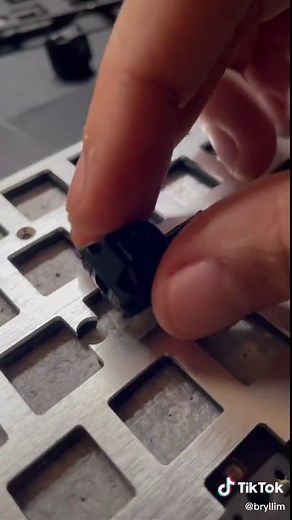 Building my custom mechanical keyboard! ⌨️ #customkeyboard #keebtok #keebtokph