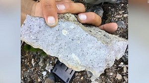Piedra de Yellowstone de 630.000 años revela verdades sobre los volcanes - CNN Video