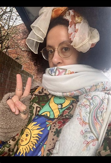 If you want the full step-by-step tutorial (using a free 30 day Xpedition licence), comment below please 👇 I designed a Snowflake PCB in Xpedition with 12 LEDs that last for the 12 days of Christmas 🎄❄️ Super happy to send the tutorial to anyone who is interested! Just comment below if so 😍🎄 Happy ShroukieTronix! ⚡️