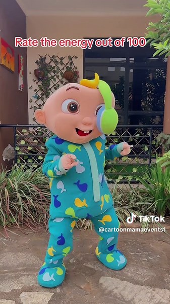 Its got energy when it comes to dancing #minniemouseug🇺🇬 #cartoonmamaevents #foryoupage❤️❤️ #fypシ゚viral🖤tiktok @arinze come see your favourite person much love from you