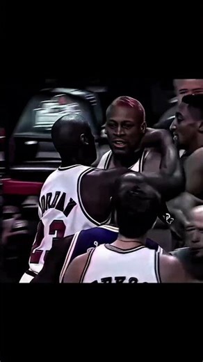 #CourtClash 🏀🔥 #sportsshorts