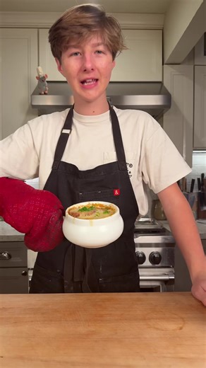 French Onion Soup:) Homemade Beefstock 4-5 lbs beef bone ¼ tomato paste 1 yellow onion, cut into large pieces 3 carrots, cut into large pieces 3 ribs of celery, cut into large pieces 1 small bunch of thyme 1 small bunch fresh parsley 1 Tbsp black peppercorns 2 bay leaves 8 cups water Soup 5 medium yellow onions, thinly sliced 6 Tbsp unsalted butter 4 Tbsp olive oil 2 Tbsp all purpose flour 1 cup white wine ⅓ cognac 6-8 cups homemade beef stock 2 bay leaves 3 rosemary sprigs Small bunch of thyme 