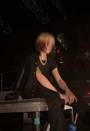 Nettspend Boston concert earlylifecrisis — Nettspend live footage