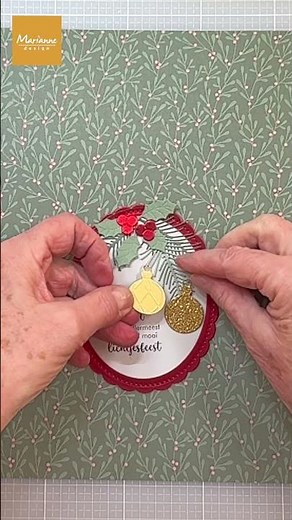 See how Marianne made the card using mostly the gifts from the Advent Calendar #mariannedesign