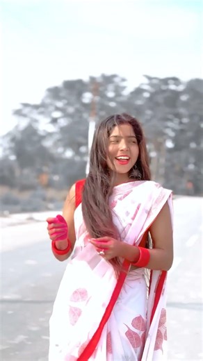 Maroon Color Sadiya #dineshlalyadav#Aamrapali Dubey #KalpnaSingh |#shorts#youtube#Neelkamal