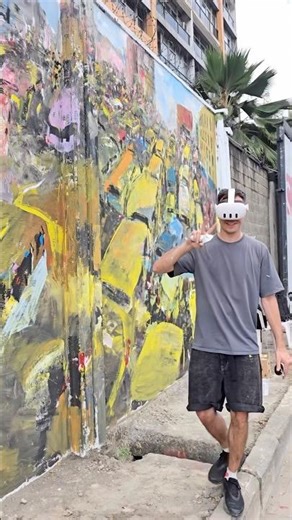 Creating mural with VR. Andrey Adno, founder of Sketchar in Lagos, Nigeria #sketchar #muralart #vr