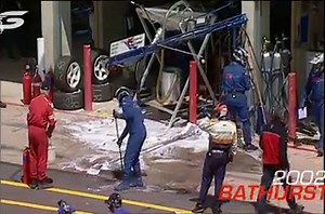 5 minutes? That was basically a lifetime to Official Greg Murphy at the 2002 Bathurst 1000. | Supercars