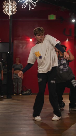 A little clip from @Alexander Chung 🔥 class #dance #foryou