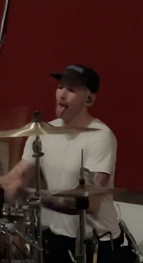 Rock Out with The Amity Affliction: Weight Down Gig