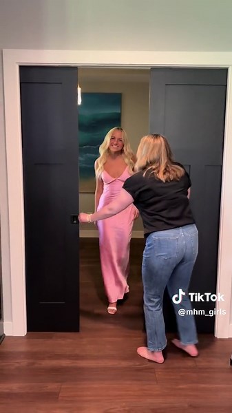 Happy prom!!#prom #surprise #moms #fyp | prom dresses reveal