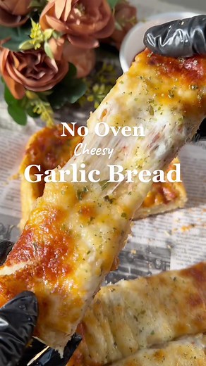 Easy and Delicious Garlic Bread in Pan Recipe