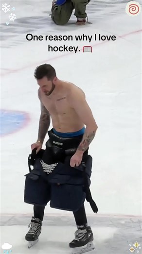 Boy Aquarium's pre-game warm-up is the most exciting thing.#nhl #sportstok #hockeyboy #foryoupagе