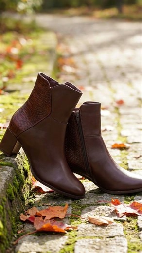 From Desk to Dinner: Styling Marco Bellorri Sleek Zipper Boots 👠