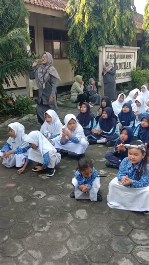 Apel Pagi Sekolah: Salam dan Tepuk Semangat Anak SD Bikin Suasana Makin Meriah