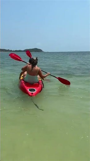 Kayak Fail! 🚣‍♀️ We thought we were professionals... until we weren't.
