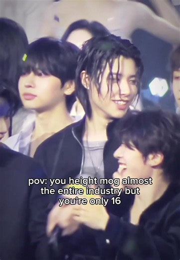 Just be half French and 6’3 like Louis to mog🤫😮‍💨 #lngshot #kpop #viral #louis #fyp