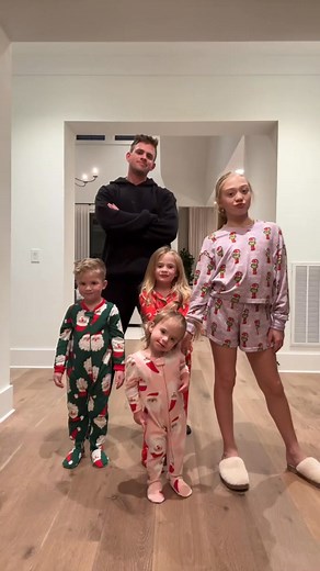 the LaBrant family is ready for Christmas🤩 | Thesupercole
