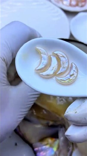 The Charm of Baroque Freshwater Pearls: Unique Shapes and Designs