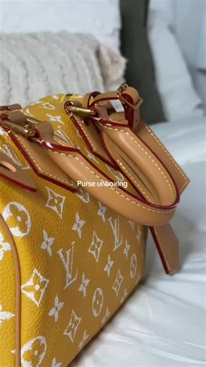 Purse unboxing / bag unboxing, the yellow app finds 🔗🔗 In bio #unboxinghaul #unboxing #yellowapp #fashiontok #yellowapphaul