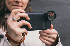 Moment announces new battery-powered Photo Case, and updated Wide Lens on Kickstarter - 9to5Mac