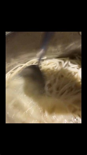 terrified vids on Instagram: "When spaghetti noodles appear to move on their own, it can look unsettling — but the cause is surprisingly simple. Fresh or recently cooked noodles can still contain moisture and trapped air, which reacts to heat and changes in humidity. As the noodles cool or rehydrate, tiny shifts in tension make them curl, straighten, or twitch slightly. Another factor is starch. As spaghetti dries, the starch molecules tighten and contract unevenly along the noodle. This creates