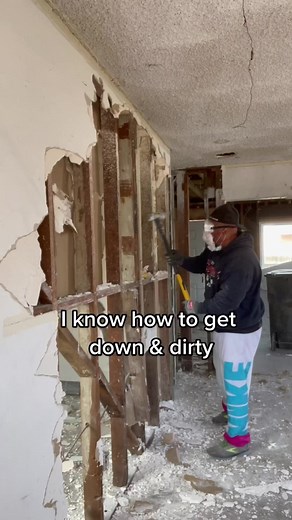 I get down & dirty. But, I clean up nice.Gentlemen,We all come from different walks of life, with different skill sets and occupations.If you happen to have a job or that requires you to get filthy every day… don’t allow that to affect your style when you’re “off the clock”.You can still dress stylish and have a great wardrobe no matter what. A few quick tips:• Separate your work clothes from your wardrobe. It can really help to separate your mindset when it comes to being stylish. Having all of