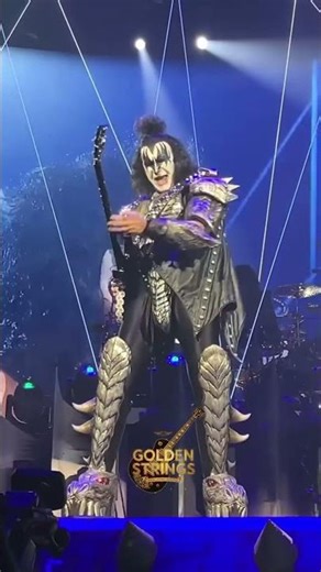 gene being gene #genesimmons #paulstanley #kissband #musicrock #classicrock #concert