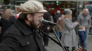 One (U2 cover) - Rob Falsini sings In Covent Garden
