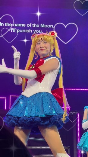横山結衣のセーラームーンライブパフォーマンス