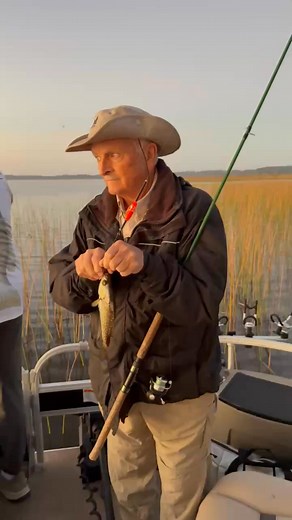 Fish number #1 in the boat at 6:34am | Poga Boats - Guided Pontoon Crappie and Bluegill Fishing Tours