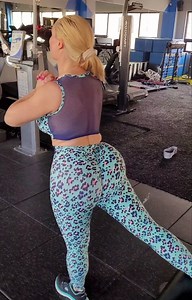 Coco on Instagram: "Coco Fitness Tip #101 Sometimes to get a good cardio session without using machines I do lower and upper body exercises without taking alot of breaks in between, this keeps your heart rate up I do this on days I dont have alot of time in the gym and no time to get on a treadmill or something of that nature.. Its all about light weight, fast pace and high intensity -Thanks to trainer @chris_alvarez at @atpfit_"